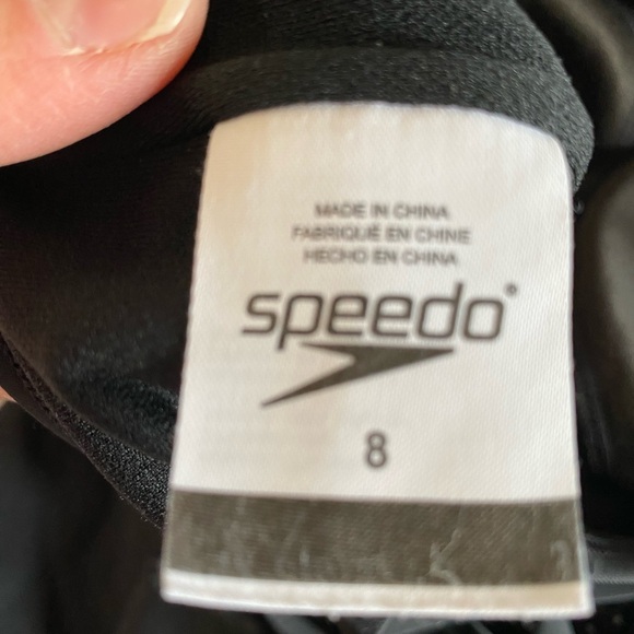 4 speedo swimsuits - all in EUC, all size 8 - Picture 4 of 13